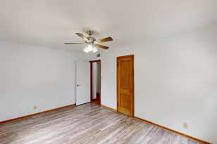813 Pillsbury Ave, Albert Lea, MN 56007 - Photo 10