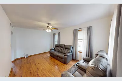 813 Pillsbury Avenue, Albert Lea, MN 56007 - Photo 2