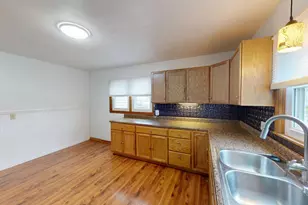 813 Pillsbury Ave, Albert Lea, MN 56007 - Photo 6