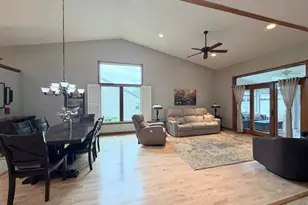 1001 W 6th St, Zumbrota, MN 55992 - Photo 8