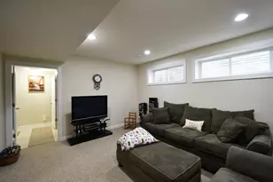 1001 W 6th St, Zumbrota, MN 55992 - Photo 22