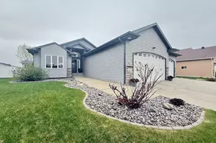 4742 44th St S, Fargo, ND 58104 - Photo 4
