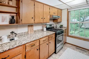 598 Clifford St, Saint Paul, MN 55104 - Photo 12
