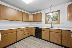 513 N 19 Ave N, Fargo, ND 58102 - Photo 14