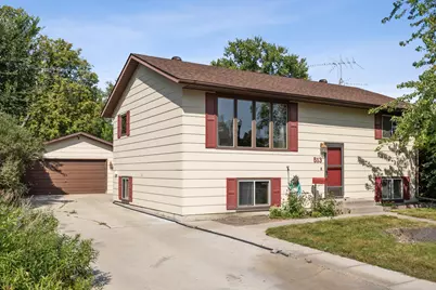 513 N 19 Ave N, Fargo, ND 58102 - Photo 6