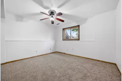 513 N 19 Ave N, Fargo, ND 58102 - Photo 24