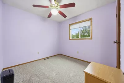 513 N 19 Ave N, Fargo, ND 58102 - Photo 16