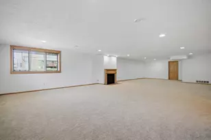 1406 26th St SW, Austin, MN 55912 - Photo 38