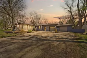 1304 34th Dr NE, Austin, MN 55912 - Photo 1