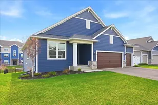 634 Elizabeth Way, Hudson, WI 54016 - Photo 2