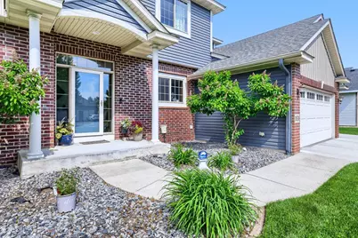 10538 Scott Avenue N, Brooklyn Park, MN 55443 - Photo 2
