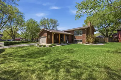 1808 Prairie Lane S, Fargo,  58103 - Photo 2