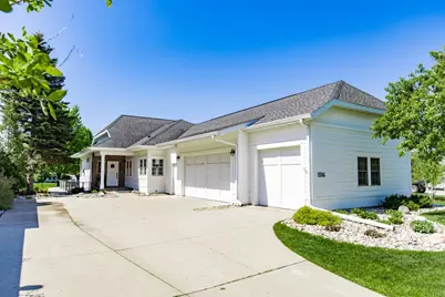 2516 Rose Creek Parkway S, Fargo, ND 58104 - Photo 2