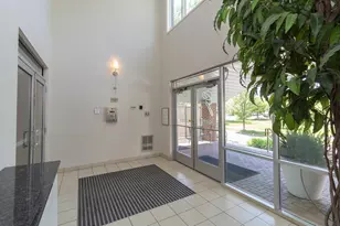 5225 Grandview Square, Edina, MN 55436 - Photo 4