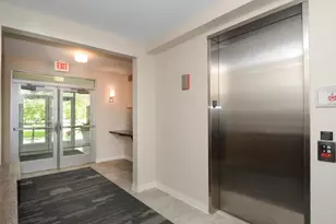5225 Grandview Square, Edina, MN 55436 - Photo 6