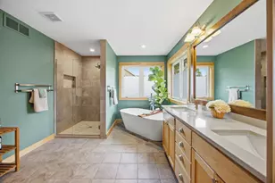 692 Shelerud Dr, Eagan, MN 55123 - Photo 42