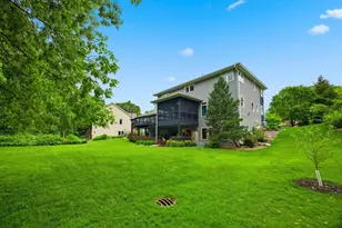 692 Shelerud Dr, Eagan, MN 55123 - Photo 68
