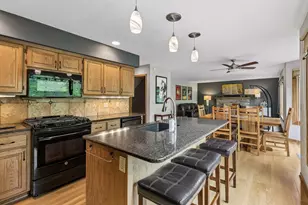 1636 Ashbury Pl, Eagan, MN 55122 - Photo 24