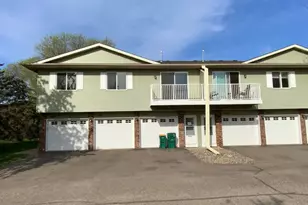 1030 Pondview Ct, Vadnais Heights, MN 55127 - Photo 1