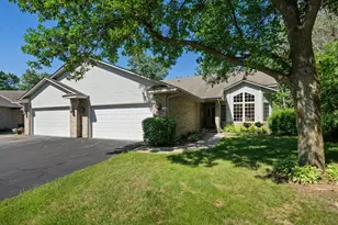 12755 Falcon Ct, Apple Valley, MN 55124 - Photo 2