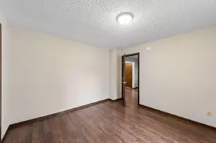 1282 Hewitt Ave, Saint Paul, MN 55104 - Photo 18