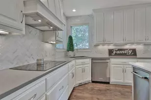 18154 Dane Dr, Eden Prairie, MN 55347 - Photo 10