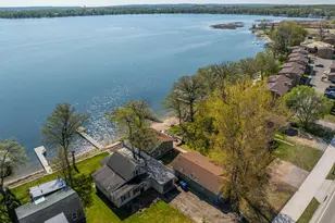1245 W Lake Dr, Detroit Lakes, MN 56501 - Photo 28