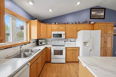453 Stanley Drive, Foley, MN 56329 - Photo 6