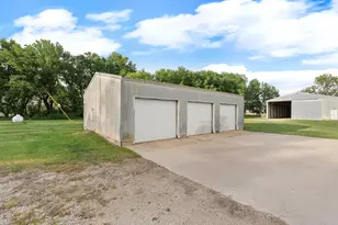 27884 560th Ave, Austin, MN 55912 - Photo 16