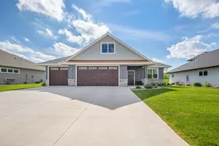 104 Dancing Waters Cir, Mankato, MN 56001 - Photo 34