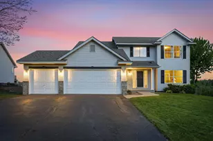 1961 Sierra Pkwy, Waconia, MN 55387 - Photo 2