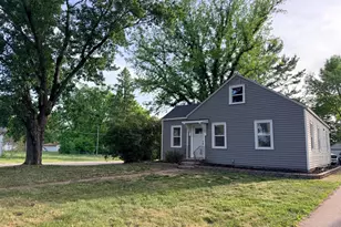 101 Wood Street N, Mora, MN 55051 - Photo 2