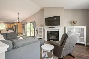1003 Farrell St S, Maplewood, MN 55119 - Photo 30