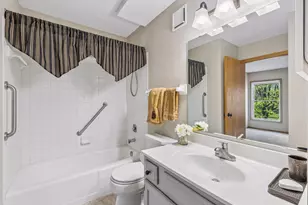 14301 Bedford Dr, Eden Prairie, MN 55346 - Photo 20