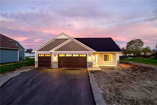 930 E 10th St, Litchfield, MN 55355 - Photo 1