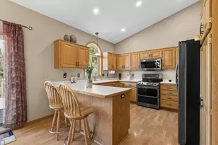 10106 Fernwood Ln N, Champlin, MN 55316 - Photo 4