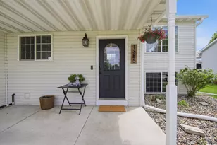 1385 Cottage Ln SE, Owatonna, MN 55060 - Photo 2
