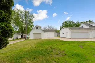 808 E Vine St, Owatonna, MN 55060 - Photo 40