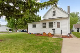 808 E Vine St, Owatonna, MN 55060 - Photo 2