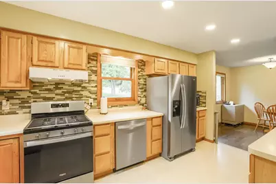 13545 Andrews Avenue, Lindstrom, MN 55045 - Photo 4