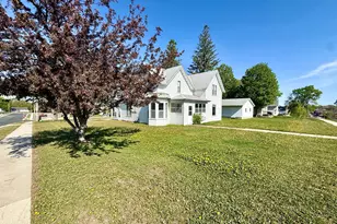 512 S Broadway St, Spring Valley, MN 55975 - Photo 2