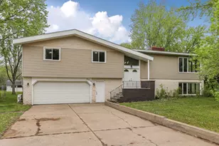 2315 10th Ave S, Saint Cloud, MN 56301 - Photo 1