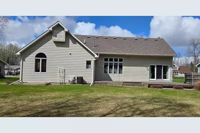 2205 Crabtree Boulevard, International Falls, MN 56649 - Photo 2