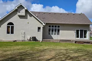 2205 Crabtree Blvd, International Falls, MN 56649 - Photo 2