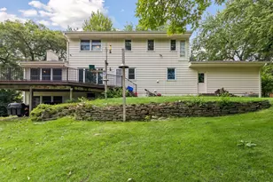3931 Huntingdon Dr, Hopkins, MN 55305 - Photo 10