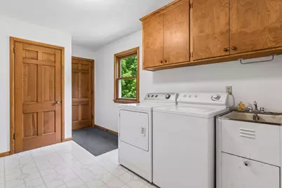 3931 Huntingdon Drive, Hopkins, MN 55305 - Photo 44