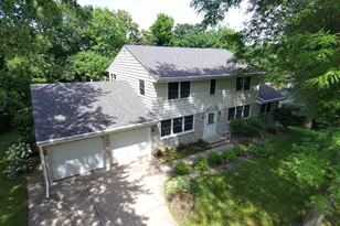 3931 Huntingdon Dr, Hopkins, MN 55305 - Photo 8