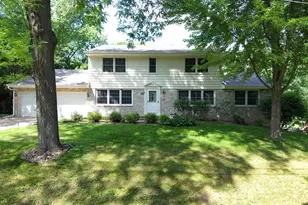 3931 Huntingdon Dr, Hopkins, MN 55305 - Photo 1