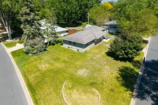 3110 W 82nd St, Bloomington, MN 55431 - Photo 32
