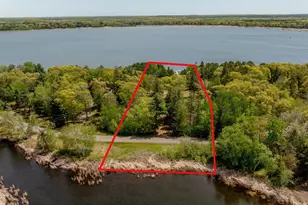 29246 Huxtable Point Rd, Merrifield, MN 56465 - Photo 6